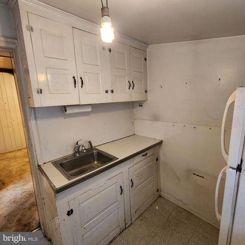 2318 N MARKET ST, Wilmington, DE 19802