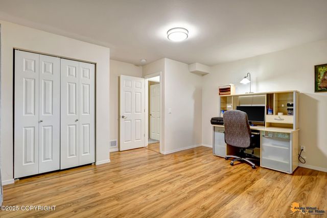 7862 Spruce Street, 7B, Anchorage, AK 99507