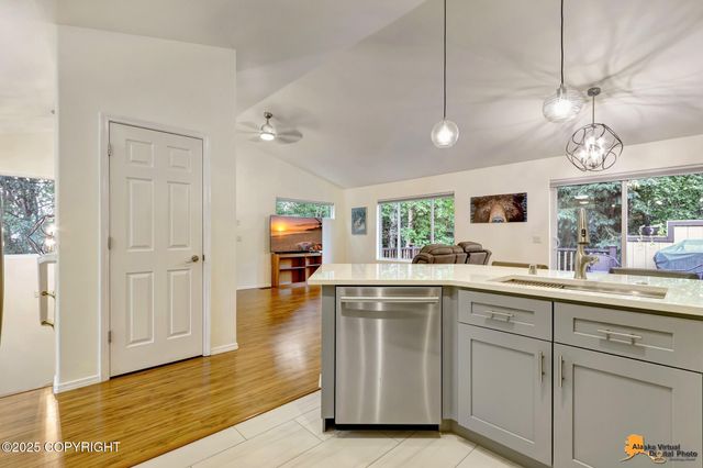 7862 Spruce Street, 7B, Anchorage, AK 99507