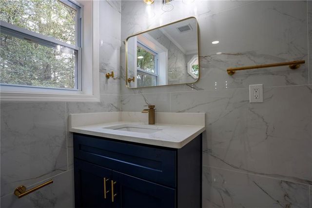 2879 Winchester Court, Duluth, GA 30096