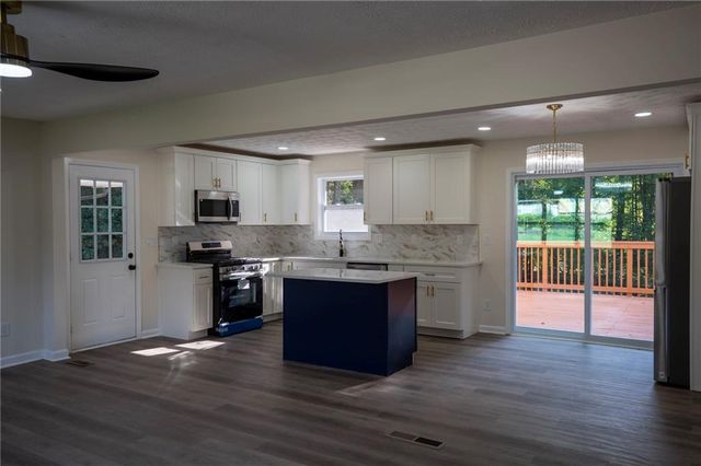 2879 Winchester Court, Duluth, GA 30096