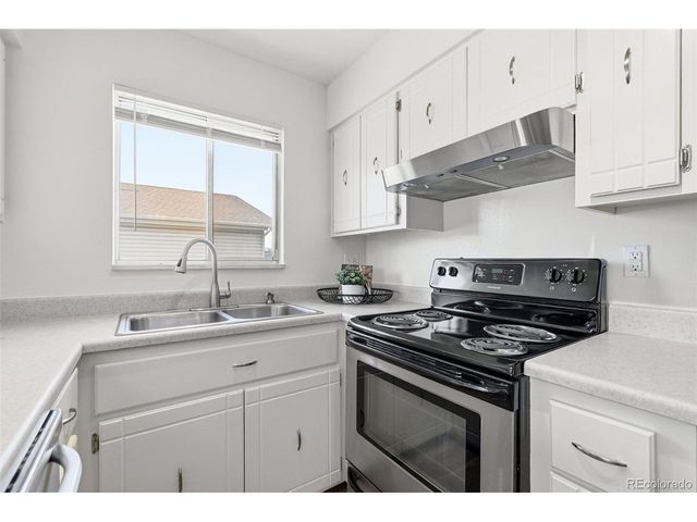 3355 S Flower St 96, Lakewood, CO 80227