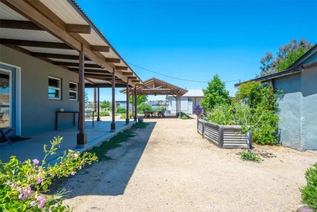 7865 Airport, Paso Robles, CA 93446