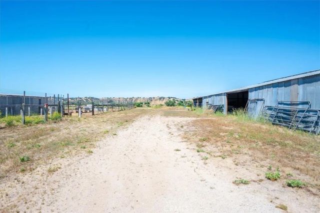 7865 Airport, Paso Robles, CA 93446