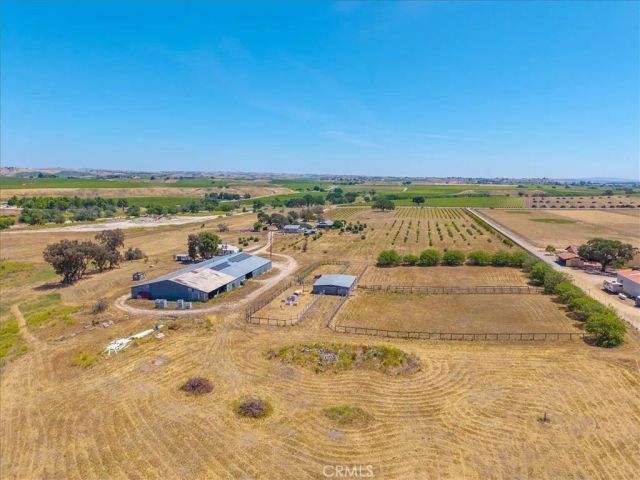 7865 Airport, Paso Robles, CA 93446