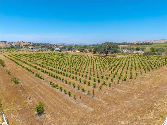 7865 Airport, Paso Robles, CA 93446