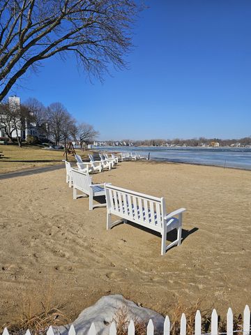 304 Hill Street, Wauconda, IL 60084