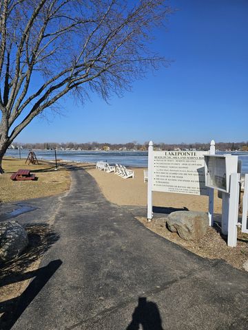 304 Hill Street, Wauconda, IL 60084