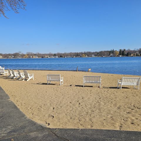 304 Hill Street, Wauconda, IL 60084