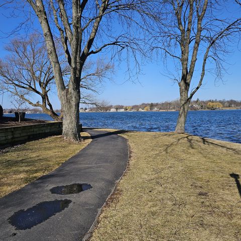 304 Hill Street, Wauconda, IL 60084