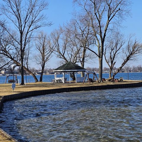 304 Hill Street, Wauconda, IL 60084