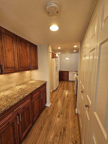 304 Hill Street, Wauconda, IL 60084