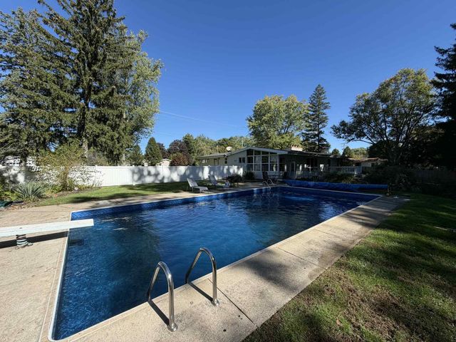 33 Shortridge Road, Battle Creek, MI 49015