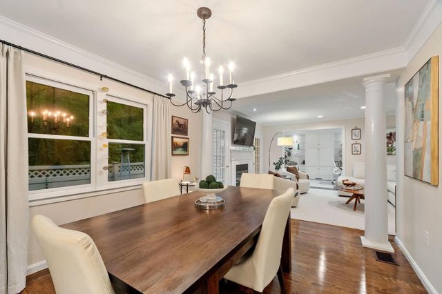 25 Pickman Dr, Bedford, MA 01730