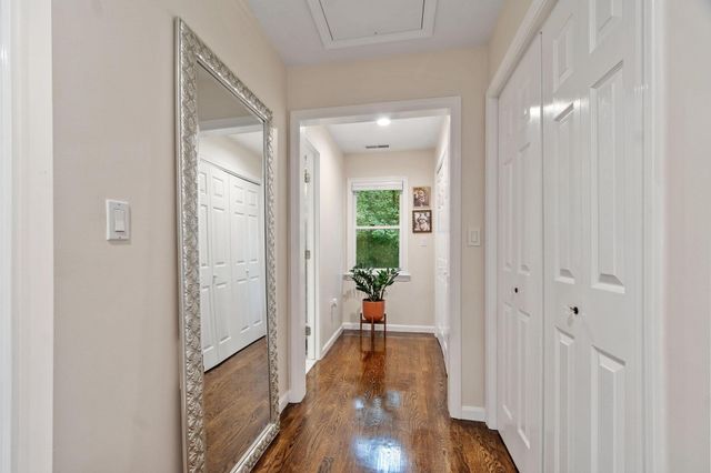 25 Pickman Dr, Bedford, MA 01730