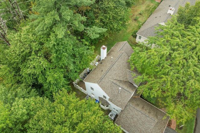 25 Pickman Dr, Bedford, MA 01730