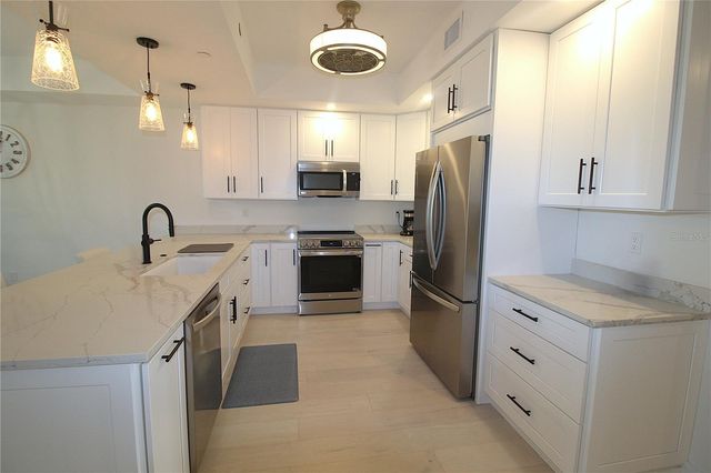 280 HIDDEN BAY DRIVE 202, Osprey, FL 34229