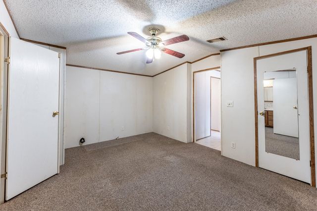 400 Marina Drive, Trinity, TX 75862