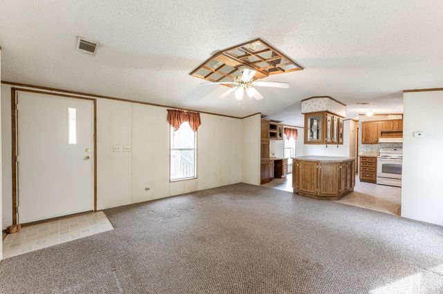 400 Marina Drive, Trinity, TX 75862