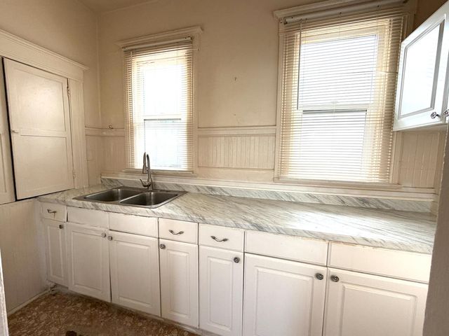 230 W 18th St, Merced, CA 95340