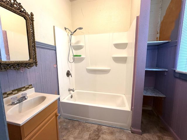 230 W 18th St, Merced, CA 95340