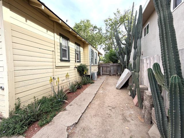 230 W 18th St, Merced, CA 95340