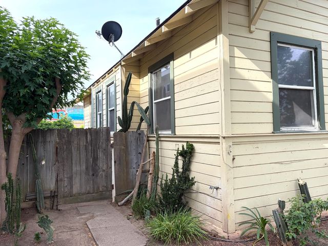 230 W 18th St, Merced, CA 95340