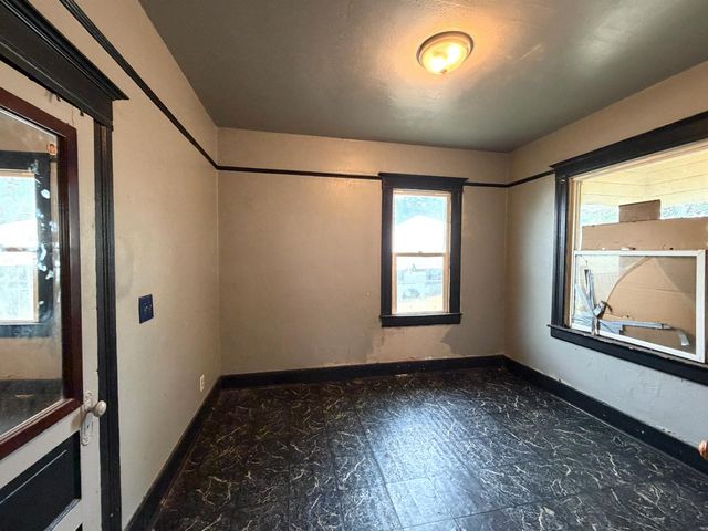 230 W 18th St, Merced, CA 95340