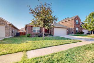 4728 MEADOW GREEN Trail, Fort Worth, TX 76244