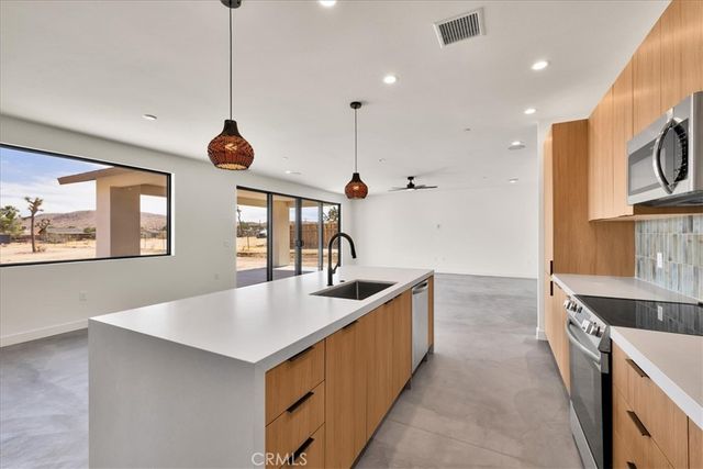 58833 Sunflower Drive, Yucca Valley, CA 92284