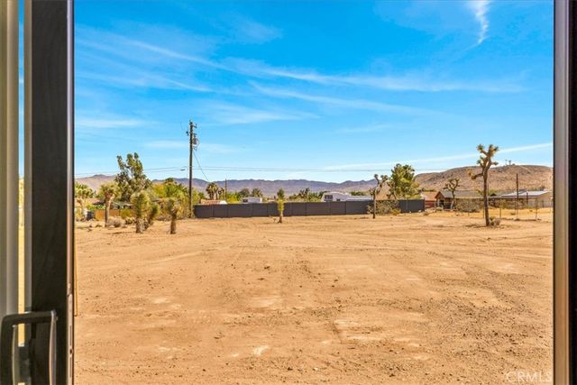 58833 Sunflower Drive, Yucca Valley, CA 92284