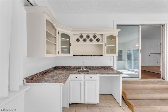 20685 Chestnut Drive, Strongsville, OH 44149