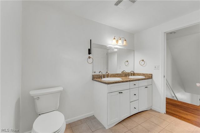 20685 Chestnut Drive, Strongsville, OH 44149
