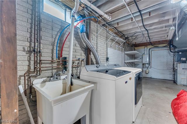 20685 Chestnut Drive, Strongsville, OH 44149