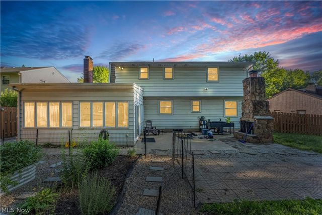 20685 Chestnut Drive, Strongsville, OH 44149