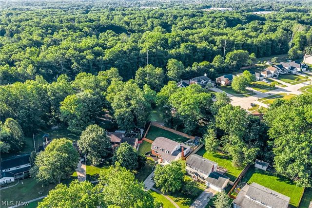 20685 Chestnut Drive, Strongsville, OH 44149
