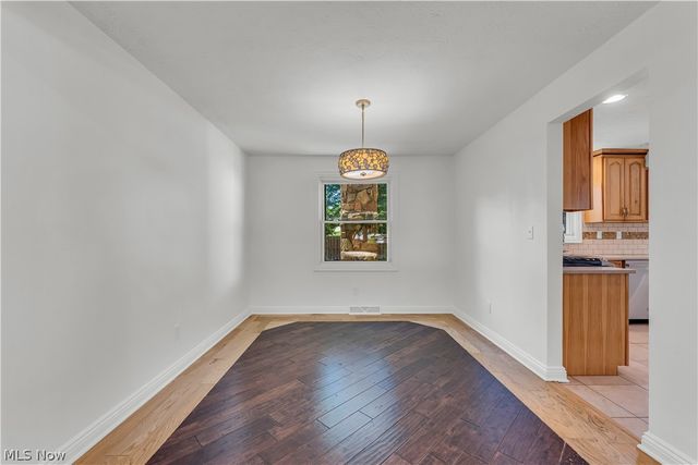 20685 Chestnut Drive, Strongsville, OH 44149