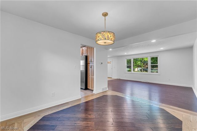 20685 Chestnut Drive, Strongsville, OH 44149