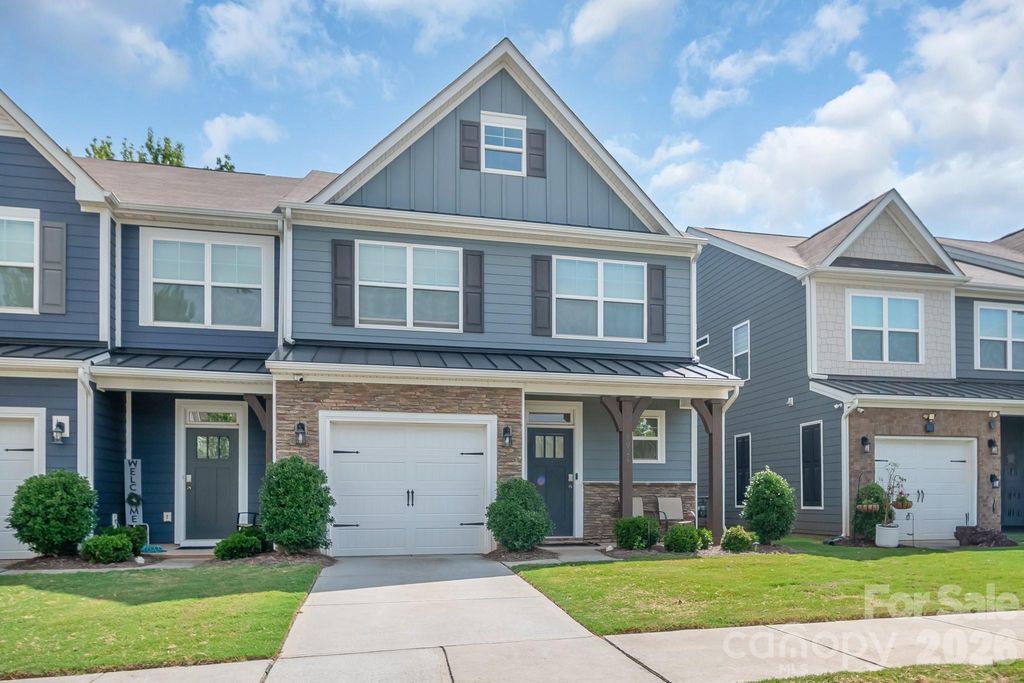 8026 Saluda Drive, Charlotte, NC 28269