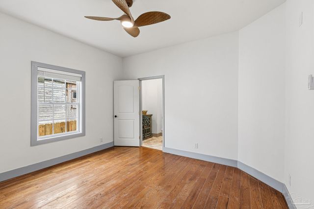 1302 Dr Martin Luther King Jr Dr, Pensacola, FL 32503