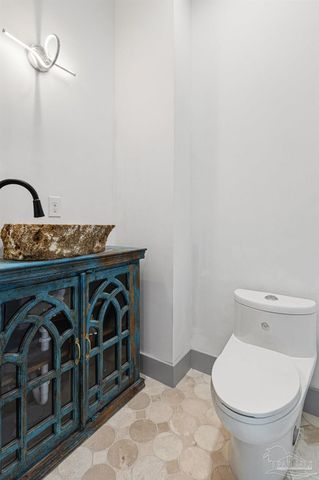 1302 Dr Martin Luther King Jr Dr, Pensacola, FL 32503