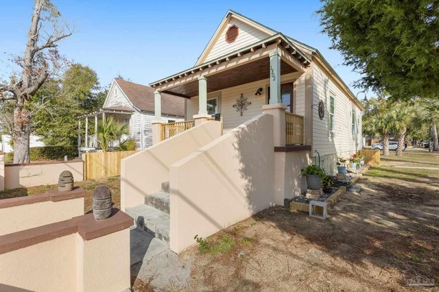 1302 Dr Martin Luther King Jr Dr, Pensacola, FL 32503