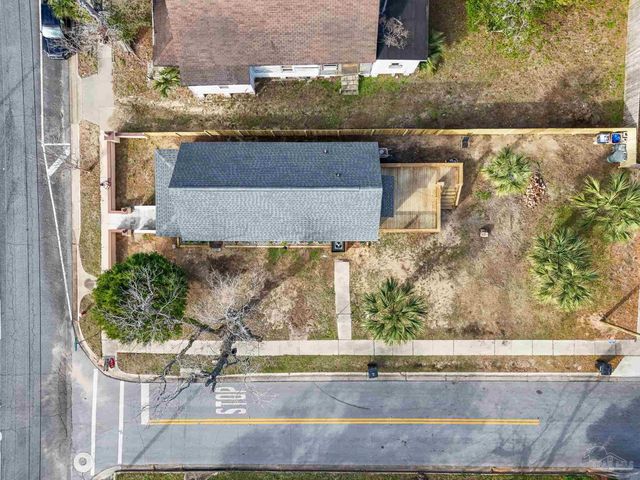 1302 Dr Martin Luther King Jr Dr, Pensacola, FL 32503