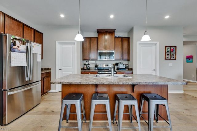 824 Canoe ST, Chesapeake, VA 23323