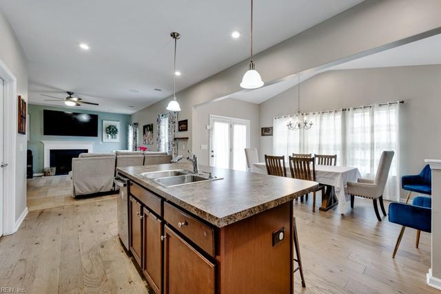 824 Canoe ST, Chesapeake, VA 23323