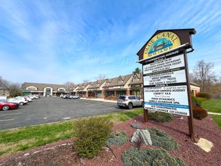 17 Farmington Avenue, Plainville, CT 06062
