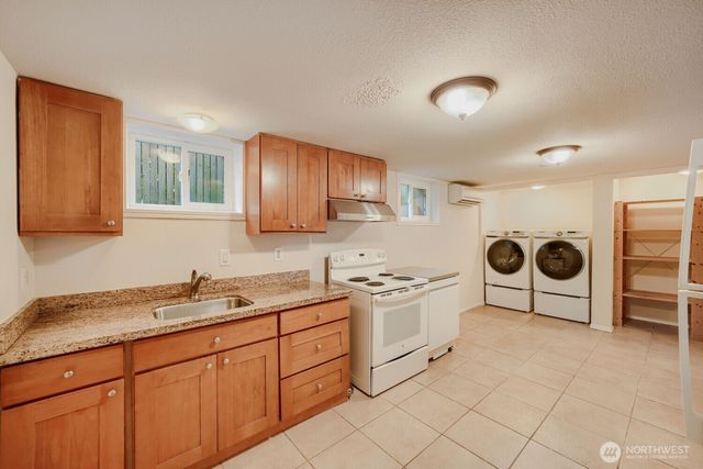 5632 42nd Avenue SW, Seattle, WA 98136