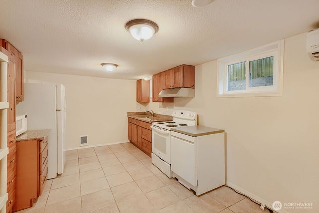 5632 42nd Avenue SW, Seattle, WA 98136