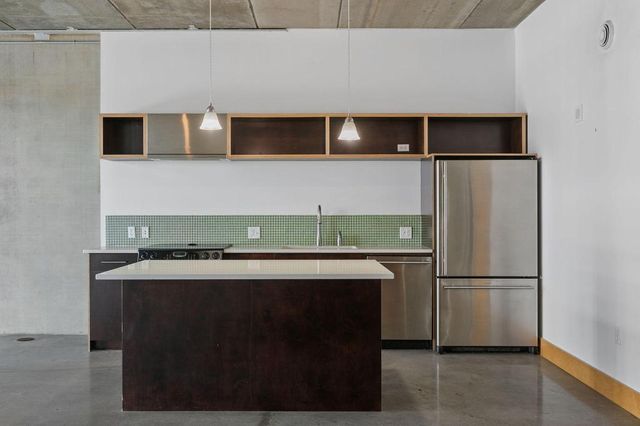 345 6th Avenue N 406, Minneapolis, MN 55401