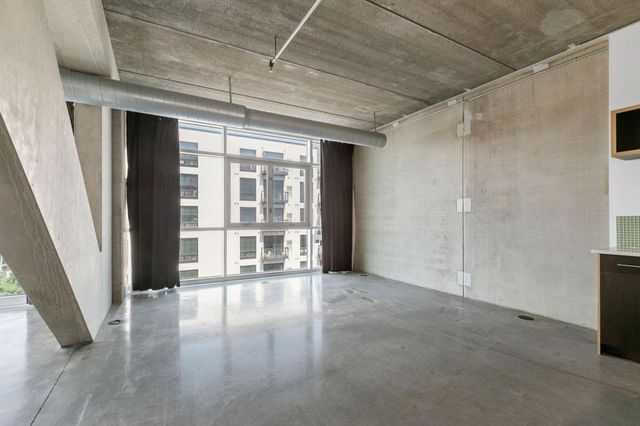 345 6th Avenue N 406, Minneapolis, MN 55401